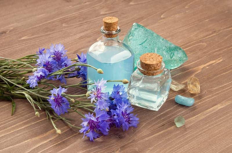 خرید و قیمت عرق بید کاسنی + فروش عمده